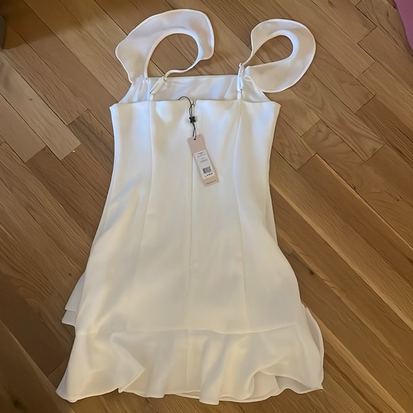 BCBG white mini dress NEW WITH TAGS! - Picture 3 of 4